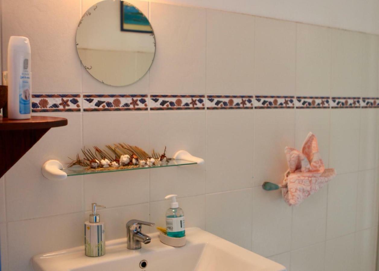 Bed & Breakfast 6 Suites Piscine Et Plage Pointe Faula Le Vauclin Eksteriør billede